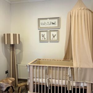 Crema – castaño – madera – vista 2